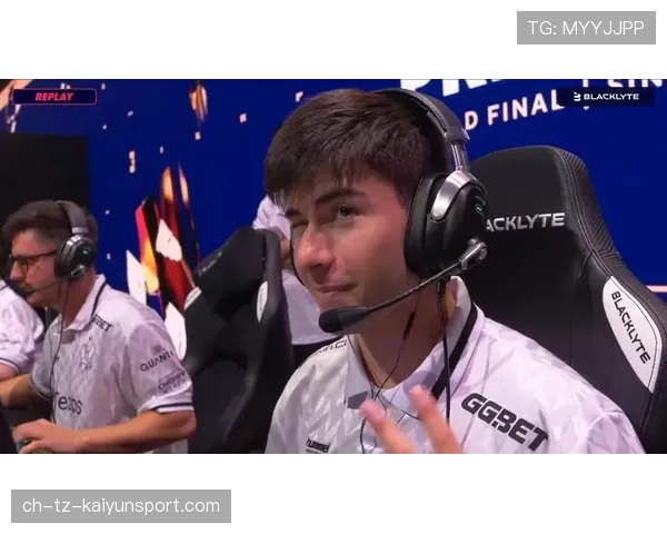 MOUZ新人枪法太离谱了